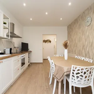 Ludo House - Charming Con Patio A Due Passi Dalla Cattedrale Palerme